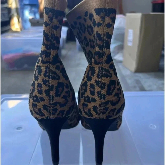 💗 Mia Cheetah Print Booties - 7M - Picture 2 of 4